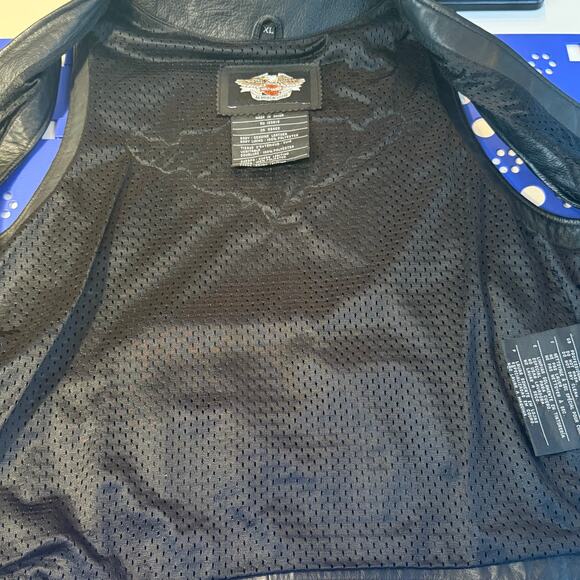 Harley-Davidson Women’s Leather Vest XL w/ Collectible Pins Lined - Picture 10 of 11